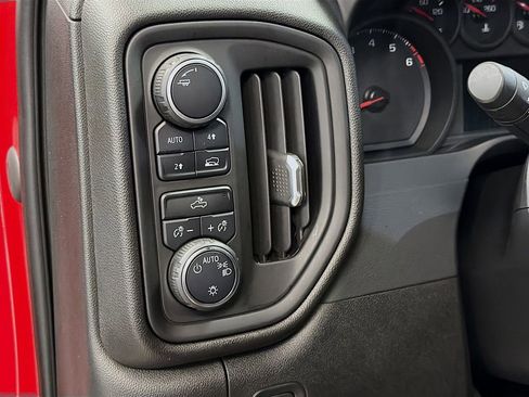 Used 2020 Chevrolet Silverado 1500 Custom w/ Custom Value Package AWD/4WD image 13