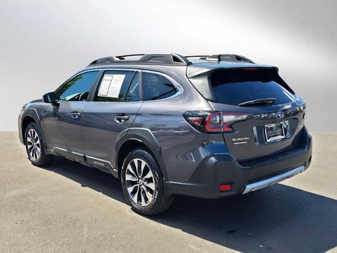 Used 2023 Subaru Outback Limited AWD/4WD image 5