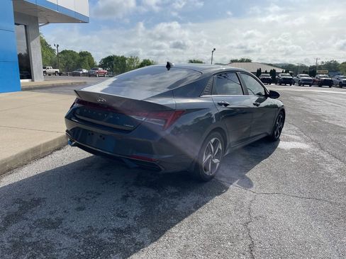 Used 2023 Hyundai Elantra Limited FWD image 8
