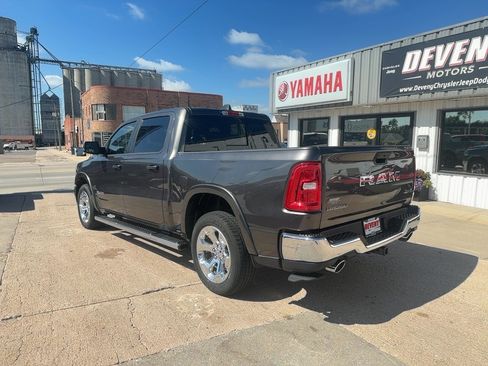 Used 2025 RAM 1500 Big Horn AWD/4WD image 9