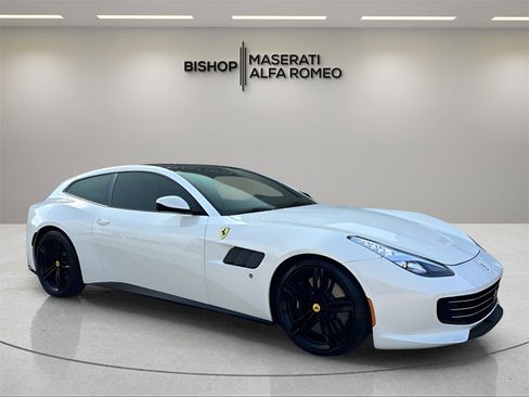 Used 2017 Ferrari GTC4Lusso image 1