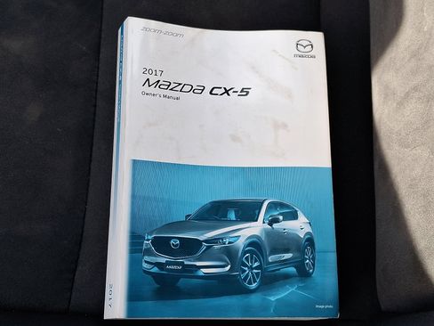 Used 2017 MAZDA CX-5 Touring w/ Preferred Equipment Package image 29