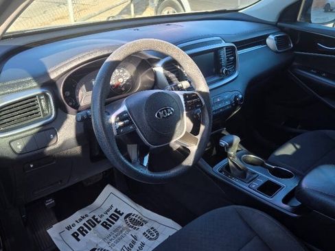 Used 2020 Kia Sorento FWD V6 image 6