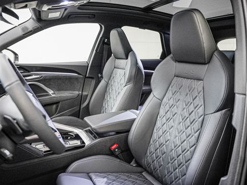 New 2025 Audi SQ5 Premium Plus image 11
