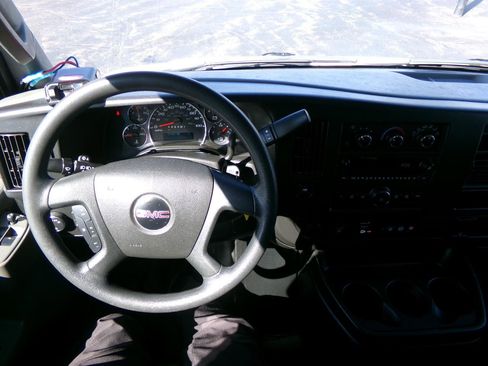 Used 2018 GMC Savana 3500 LS w/ Cold Climate Package RWD image 14
