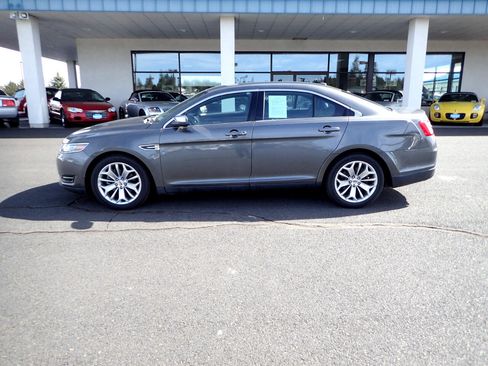Used 2016 Ford Taurus Limited image 2
