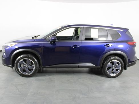 Certified 2024 Nissan Rogue SV w/ SV Premium Package FWD image 14