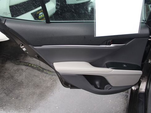 Used 2019 Toyota Camry XLE w/ Driver Assist Package image 26