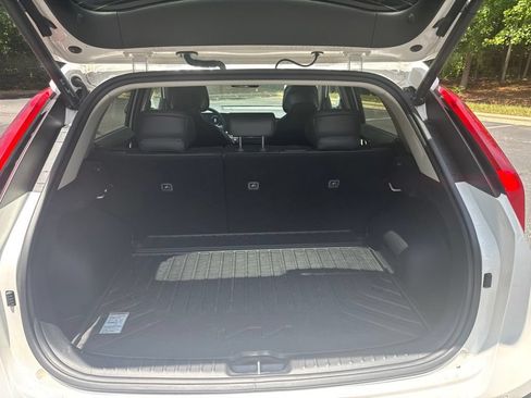Used 2024 Kia Niro Wave w/ Wave Preserve Package FWD image 10