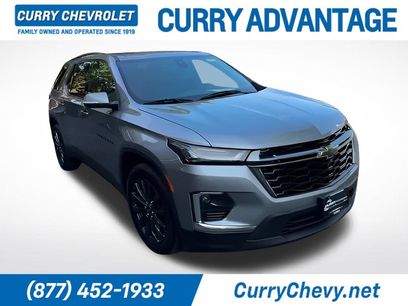 Used 2023 Chevrolet Traverse RS