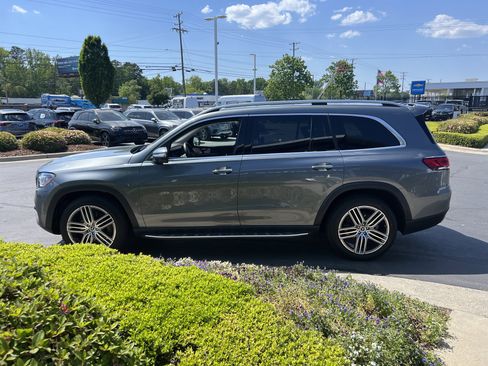 Used 2023 Mercedes-Benz GLS 450 4MATIC image 7