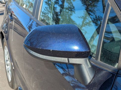 Used 2022 Toyota Corolla LE image 11