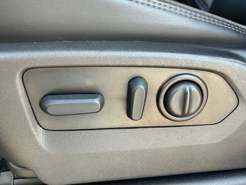 Used 2022 Chevrolet Silverado 3500 High Country w/ LPO, Hitch Package image 18