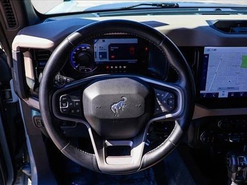 Used 2022 Ford Bronco Wildtrak AWD/4WD image 12