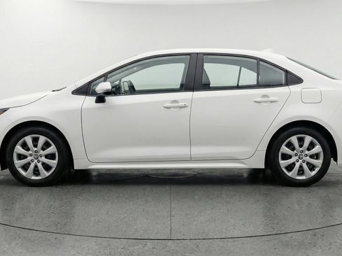 Used 2025 Toyota Corolla LE FWD image 5