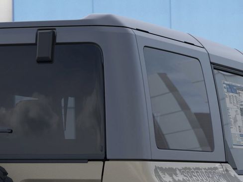 New 2025 Ford Bronco Outer Banks w/ Sasquatch Package image 25