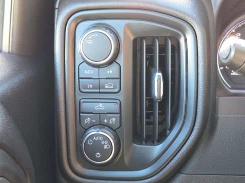 Certified 2022 Chevrolet Silverado 1500 Custom image 14