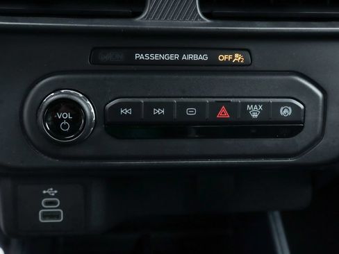 Used 2025 Ford Maverick XL FWD image 34