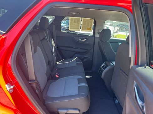 Used 2025 Chevrolet Blazer LT FWD image 27
