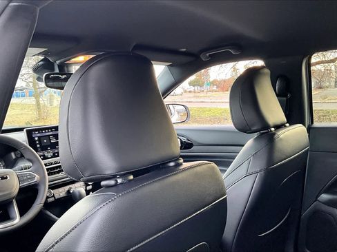 New 2026 Jeep Compass Latitude image 12