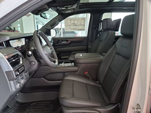 New 2026 GMC Yukon XL Denali w/ Advanced Technology Package AWD/4WD image 12