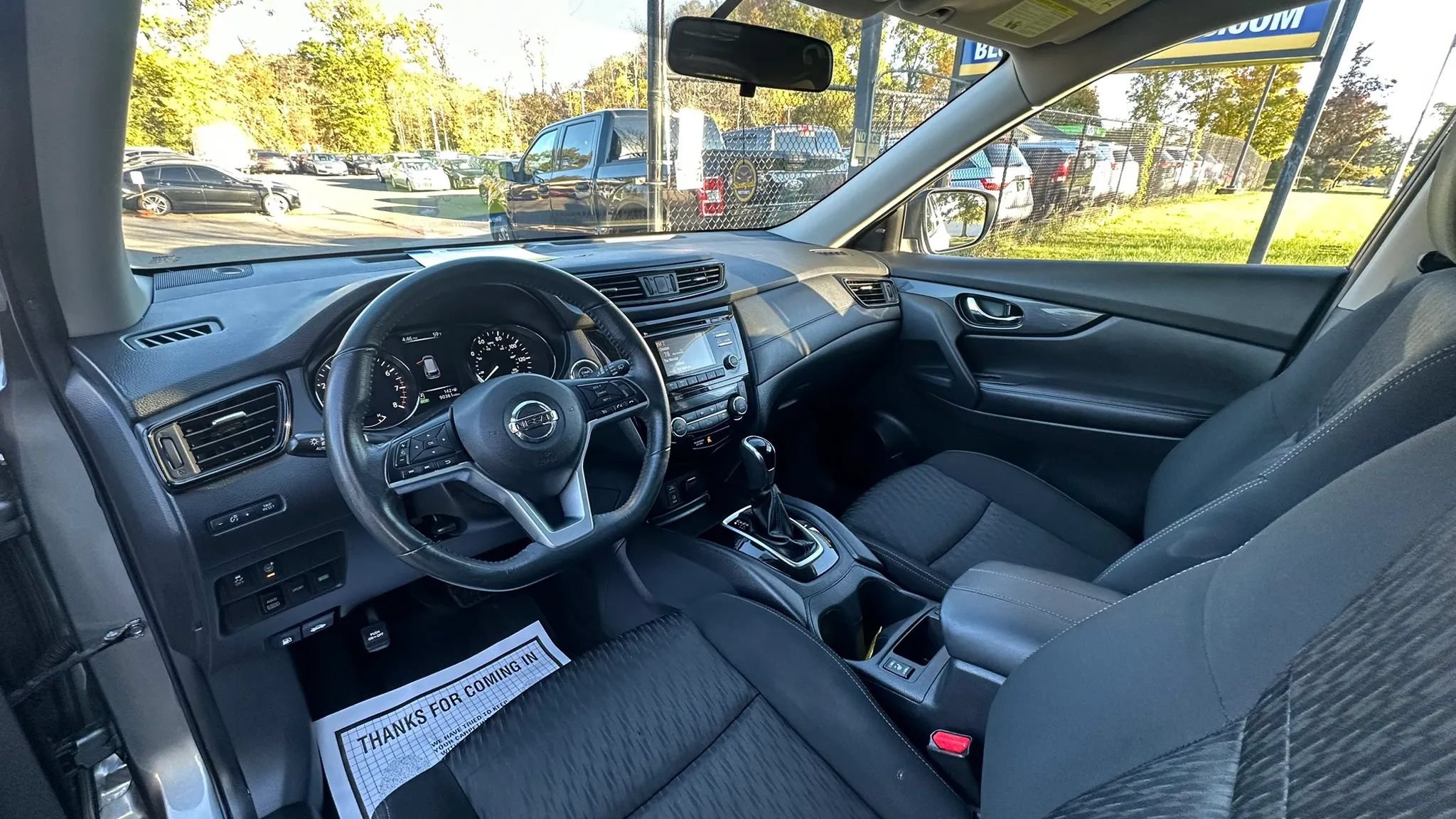 Used 2017 Nissan Rogue SV AWD/4WD image 25