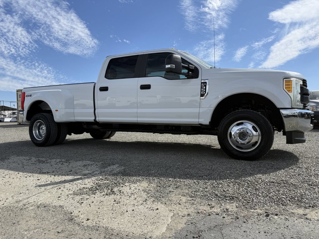 Used 2017 Ford F350 XL w/ Power Equipment Group AWD/4WD image 4