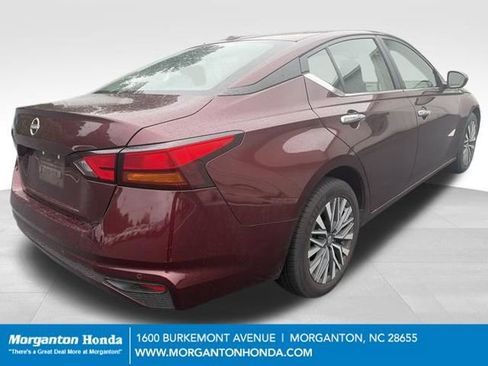 Used 2025 Nissan Altima 2.5 SV FWD image 8