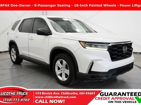 Used 2023 Honda Pilot LX image 1