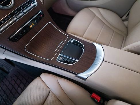 Certified 2022 Mercedes-Benz GLC 300 4MATIC image 21