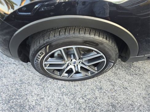 Used 2019 Ford Explorer Sport w/ Equipment Group 401A image 9