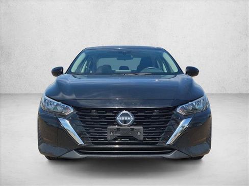 Used 2024 Nissan Sentra SV FWD image 2