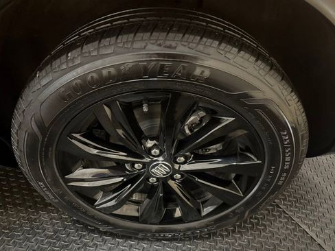 Used 2024 Buick Envista Sport Touring w/ Convenience II Package FWD image 19