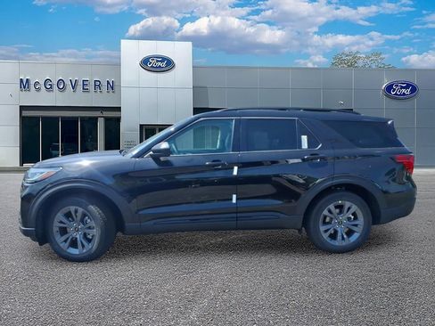 New 2026 Ford Explorer Active w/ Active Comfort Package AWD/4WD image 8