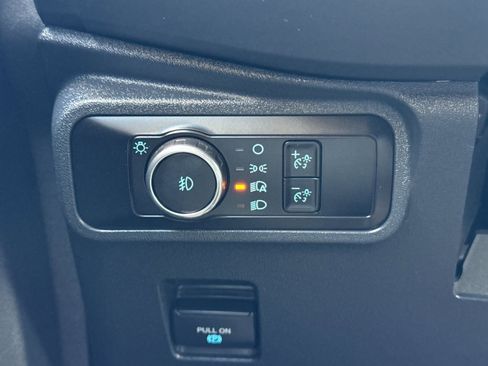 Used 2025 Ford Bronco Badlands image 31