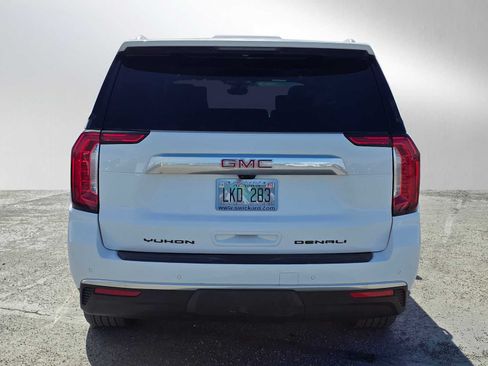 Used 2024 GMC Yukon XL Denali w/ Advanced Technology Package AWD/4WD image 4