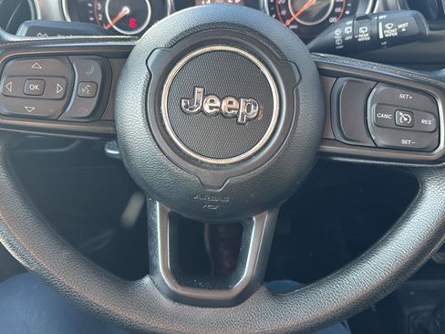 Used 2021 Jeep Wrangler Sport image 13