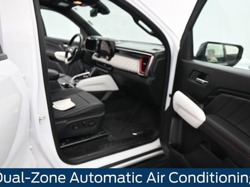 Used 2024 GMC Canyon AT4X AWD/4WD image 15