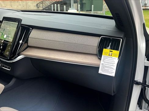 New 2026 Volvo XC90 T8 Ultra w/ Lounge Package AWD/4WD image 18