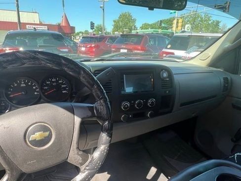 Used 2011 Chevrolet Silverado 1500 W/T RWD image 7