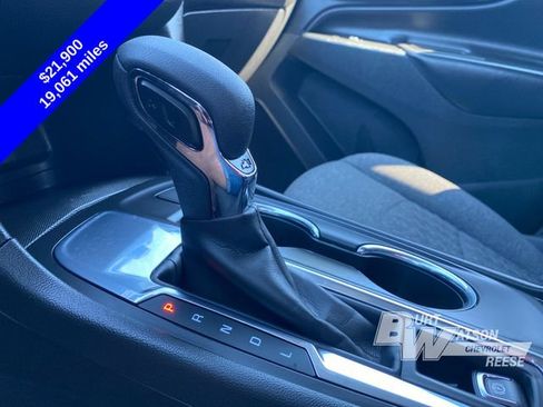 Used 2023 Chevrolet Equinox LT FWD image 27