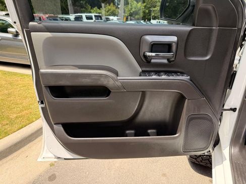 Used 2016 Chevrolet Silverado 1500 Custom w/ Custom Convenience Package AWD/4WD image 15