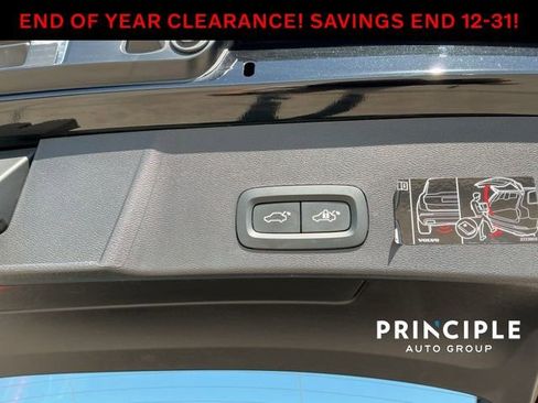 Certified 2021 Volvo XC40 P8 Recharge w/ Advanced Package image 33