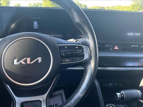 Used 2023 Kia Sportage EX AWD/4WD image 19