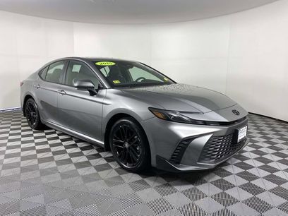 Used 2025 Toyota Camry SE w/ Convenience Package