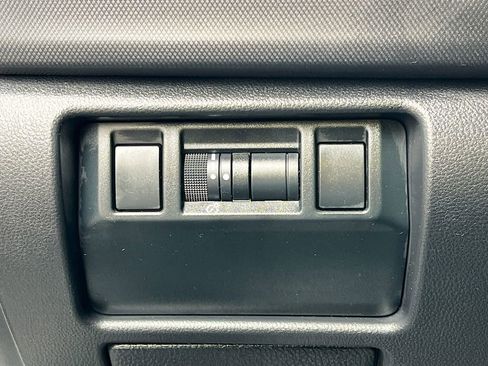 Used 2025 Subaru Forester Premium w/ Convenience Package #1 AWD/4WD image 10