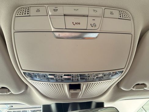 Used 2022 Mercedes-Benz GLC 300 4MATIC w/ Premium Package Lite image 35