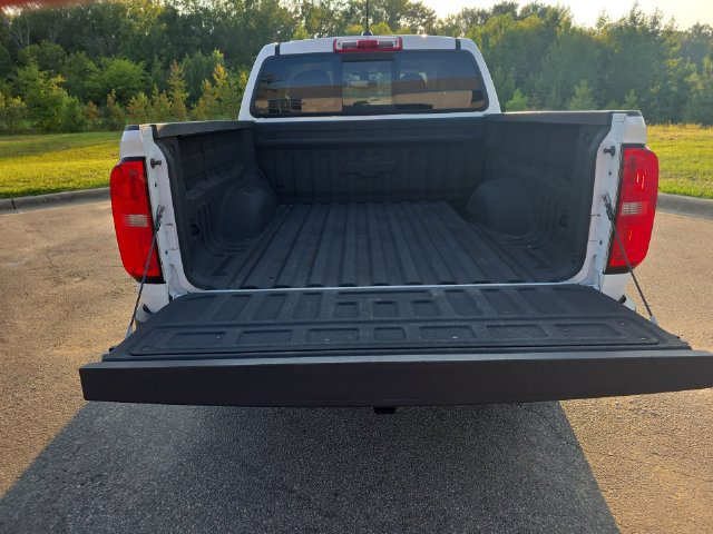 Used 2016 Chevrolet Colorado LT w/ Luxury Package, Chrome RWD image 13