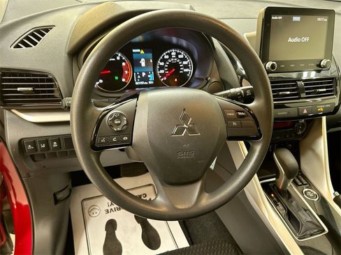 Used 2023 Mitsubishi Eclipse Cross LE image 4