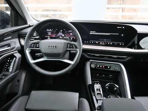 Used 2025 Audi Q5 Premium Plus image 18